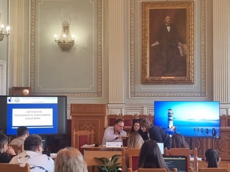 Преподаватели от Стопанска академия взеха участие в открит урок, проведен в ПДТГ „Д. Хадживасилев“ – Свищов